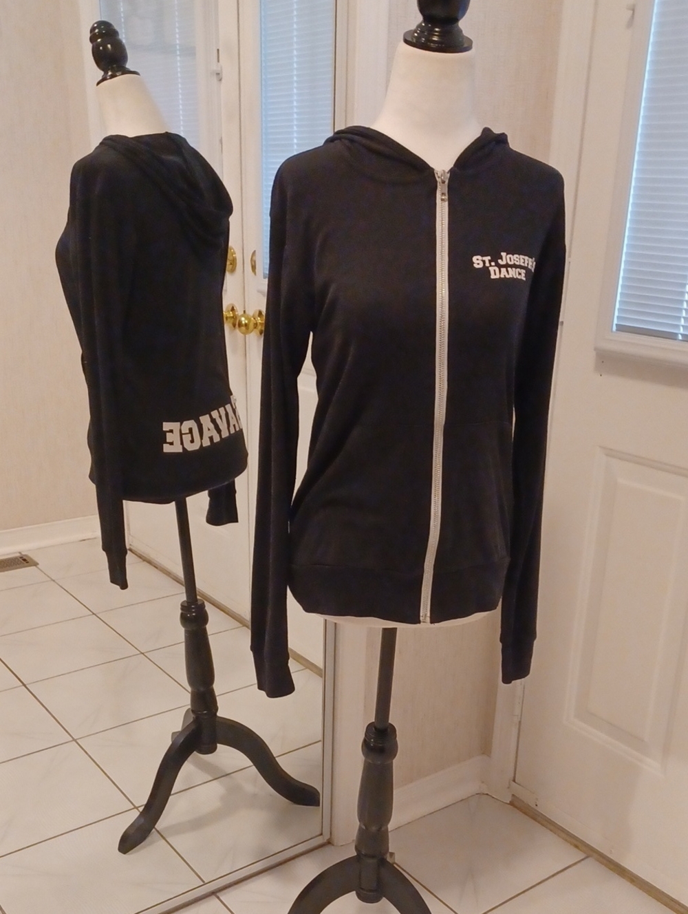 4/$60 Black Lightweight Zippered Dance Hoodie - Size Small
